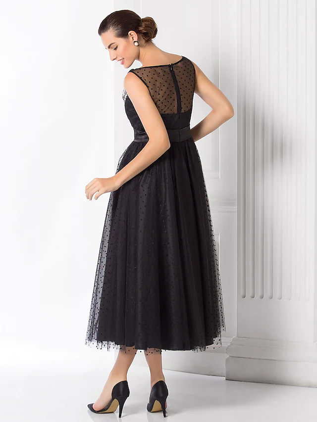 A-Linie Vintage Hochzeitsgast Schwarzes Cocktailpartykleid Illusionsausschnitt Ärmellos Teelänge Tüll mit Musterdruck